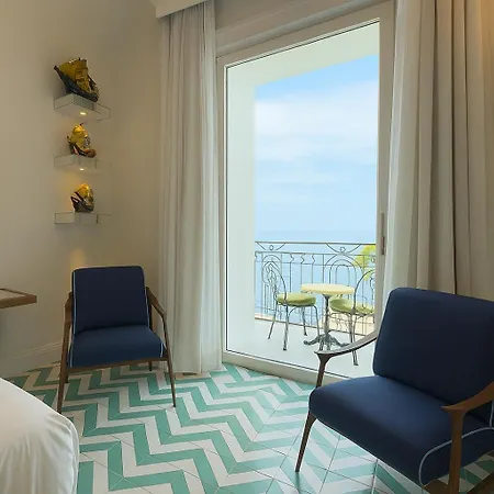 Grand Europa Palace Готель 4*