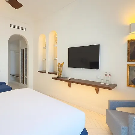 ホテル Grand Europa Palace 4*