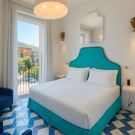 ホテル Grand Europa Palace 4*