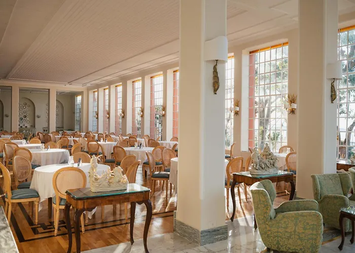 מלון Grand Europa Palace 4*