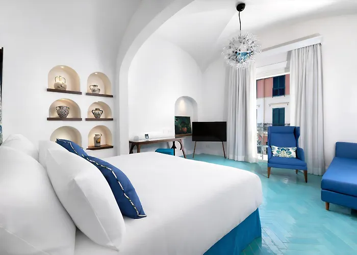 Grand Europa Palace מלון