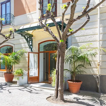 Grand Europa Palace Hotel 4*