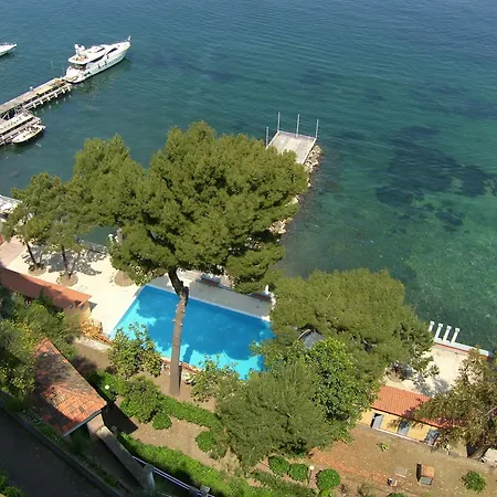 Grand Europa Palace Ξενοδοχείο 4*